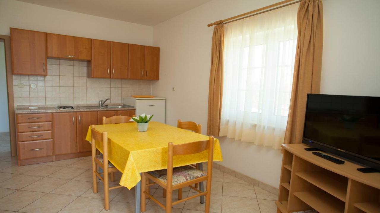 Apartments Basaca باغ المظهر الخارجي الصورة