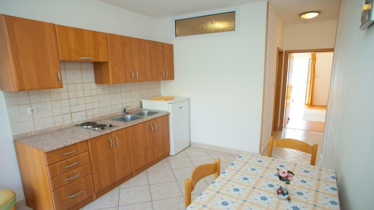 Apartments Basaca باغ المظهر الخارجي الصورة