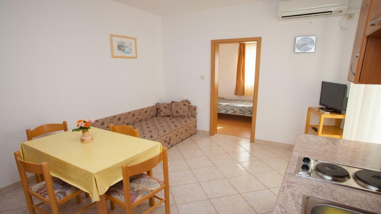 Apartments Basaca باغ المظهر الخارجي الصورة